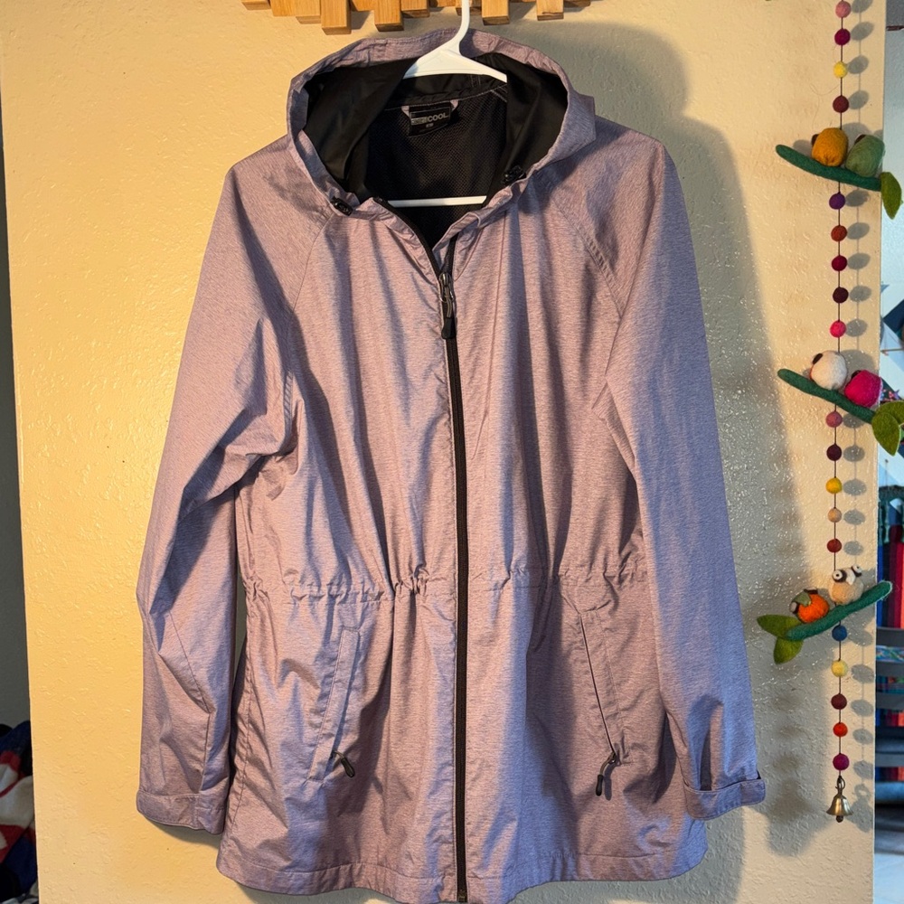 NWOT 32 Degrees Ladies' Short Anorak Jacket in the color Purple Ash Melange. Si